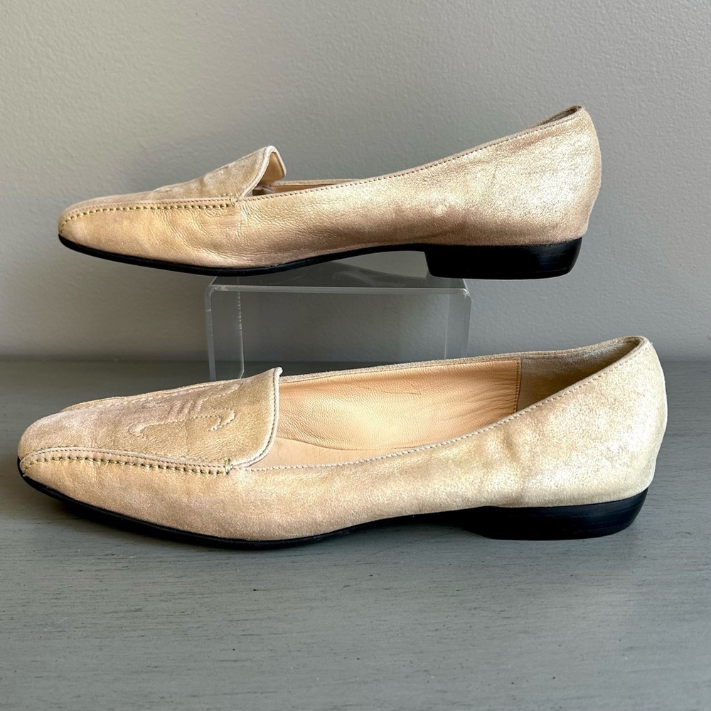 Chic Beige Loafers for Women - Picture 9 of 13